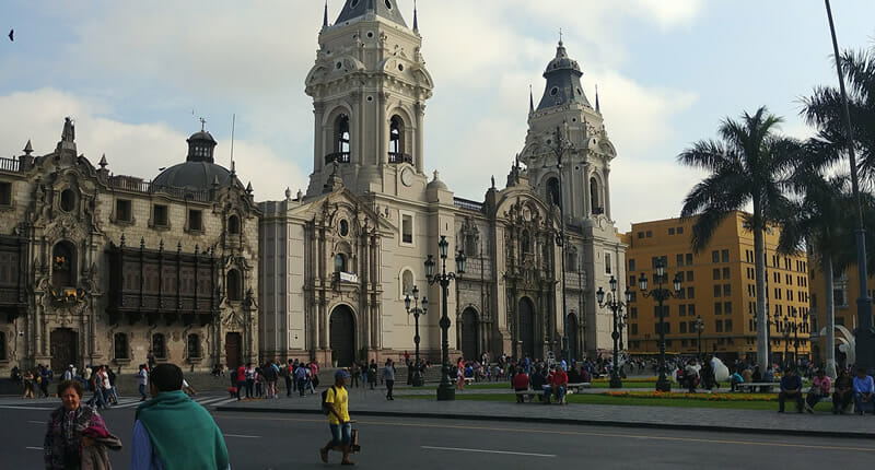 Die Kathedrale von Lima: Zeugnis der spanischen Kolonialisierung Perus