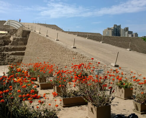 Die Huaca Huallamarca in Lima