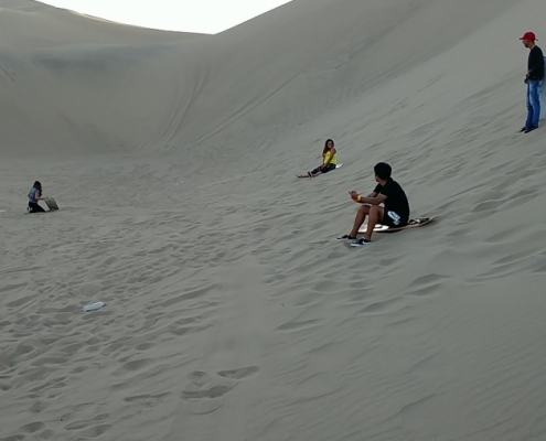 Huacachina sandboarding