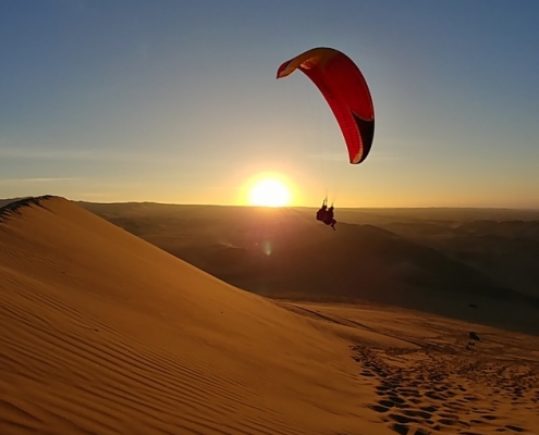 Huacachina Paragliding