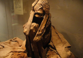 Descubrimiento y herencia de la cultura Wari: Perspectivas sobre una civilización precolombina del Perú