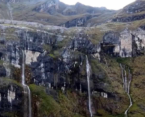 Las Cuatro Cataratas de Umaturco: Maravilla Natural en Apurímac
