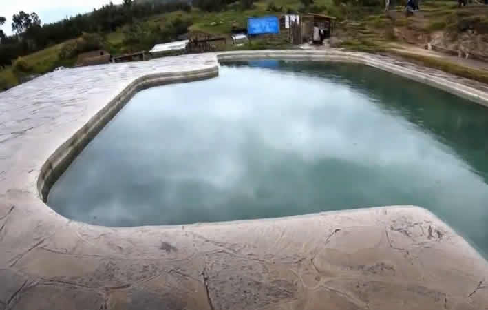 Aguas Termales de Collpa y Catarata Paqchaccucha: experiencia de naturaleza y relax en Ayacucho