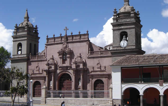 Die Basílica Catedral de Santa María de Ayacucho
