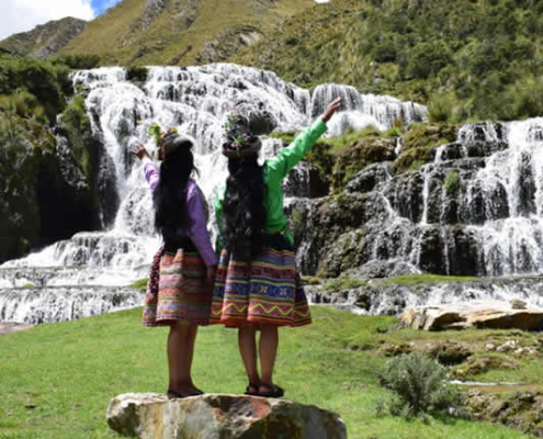 El Valle de las Cascadas en Sarhua: el paraíso escondido de Perú lleno de cascadas, mitos y artesanía