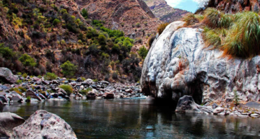 Aguas Termales de Qosniq – Termas ferruginosas andinas en el río Sondondo