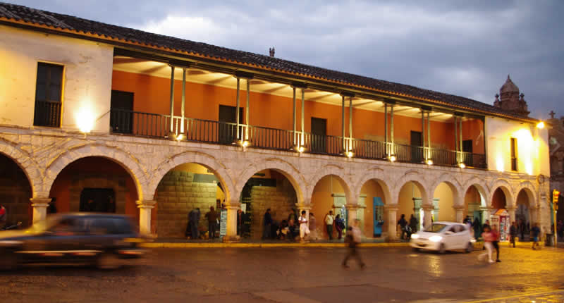 Casa Velarde Álvarez – Una joya colonial en el corazón de Ayacucho