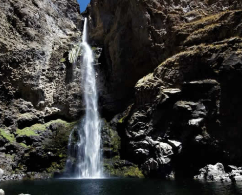 Catarata de Puzapaqcha – Cascada andina de 200 metros, rituales y trekking en Andamarca