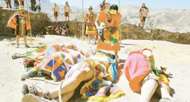 Inszenierung des Todes des Inka Huáscar – Historisches Ritualtheater in Andamarca