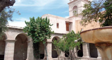 Monasterio de San José y Santa Teresa de Carmelitas Descalzas en Arequipa