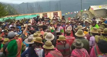 Carnaval de Pampamarca – Eine Woche Andenrhythmen, Rituale & Tracht