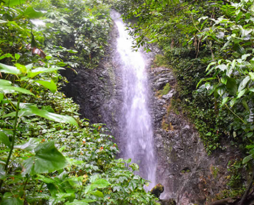 Catarata Virgen Ccasa – cascada escondida en Llochegua, Ayacucho