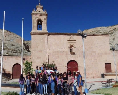 Iglesia Virgen del Rosario en La Calera: ícono neoclásico de sillar rosado
