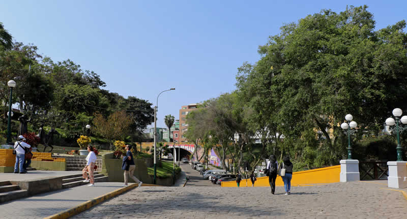 La Bajada de los Baños & Mirador – descenso costero verde y mirador en Barranco