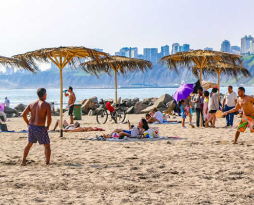 Playa Los Yuyos – Barrancos zugänglicher Stadtstrand an der Costa Verde