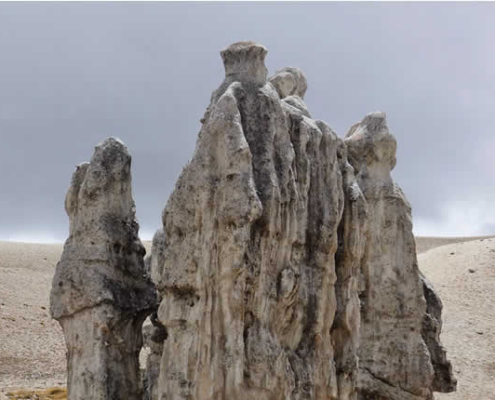 Bosque de Rocas Gótico de Sillatira – la catedral de piedra de Quelcaya