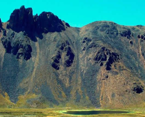 Farallones pétreos de Tambillo – Gigantes de roca en el Apu Khapia