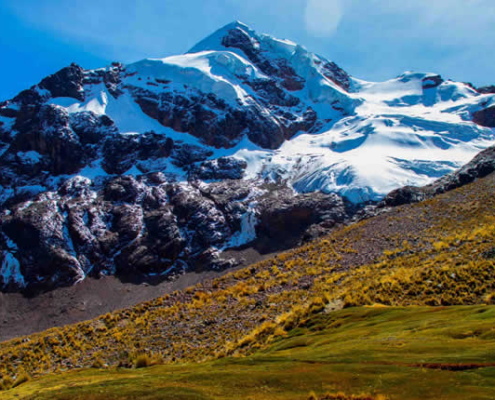 Nevado Gringo Balanzani – Cumbre andina entre mundo glaciar y lagunas altoandinas