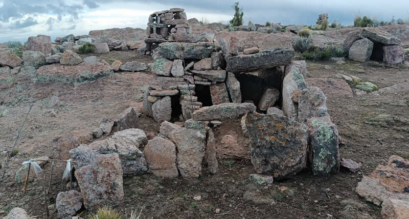 Peñón de Yacari – Roca felina y arte rupestre en el altiplano de Juli