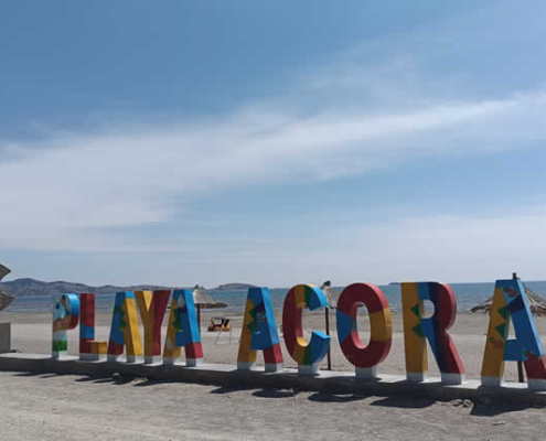 Playa Acora de Surupa Pataza: Weitläufiger Strand bei Ácora am Titicacasee