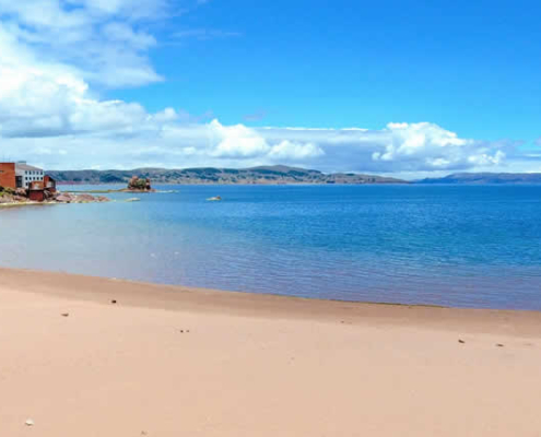 Playa Charcas: Goldene Strandbucht am Titicacasee