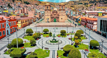 Plaza Mayor de Puno – corazón colonial y escenario histórico a orillas del lago Titicaca