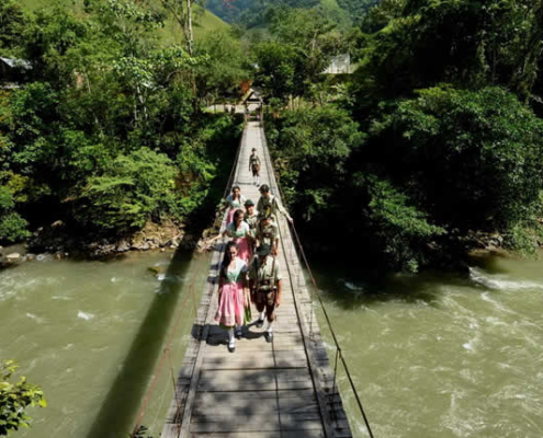 Puente Emperador Guillermo I in Pozuzo – historische Hängebrücke im grünen Tal des Huancabamba