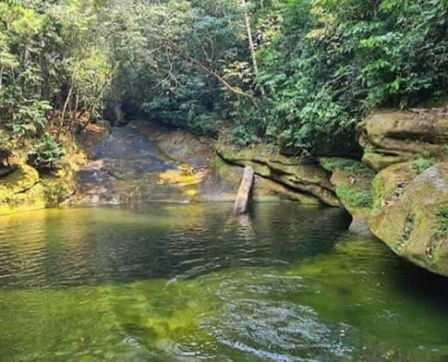 Tobogán Natural de Iscozacín – Wasserrutsche im Dschungel von Palcazú