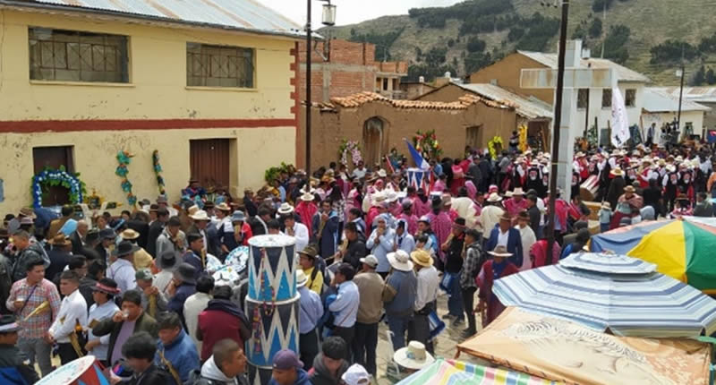 Fiesta de la Santísima Cruz de Mayo en Huancané
