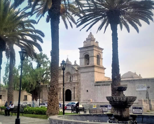 Plaza de Yanahuara en Arequipa: mirador, historia y arquitectura de sillar
