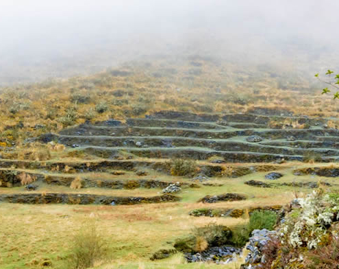 Sitio arqueológico Pucuyuta – pueblo precolombino entre andenes andinos y lagunas