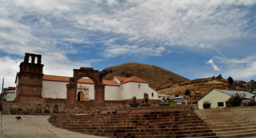 Templo de la Asunción (Santa María la Mayor) in Juli