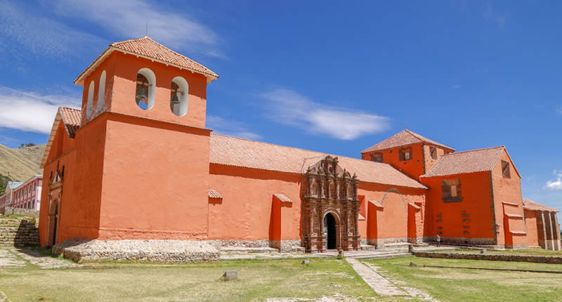 Templo Museo San Juan de Letrán de Juli – arte sacro a orillas del lago Titicaca