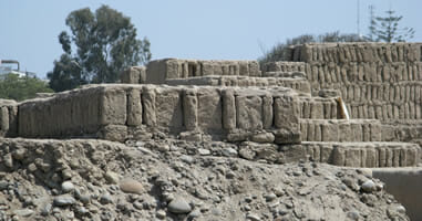 Huaca Santa Cruz Lima San Isidro