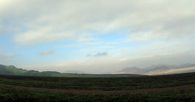 Grüne Bergoase in Peru