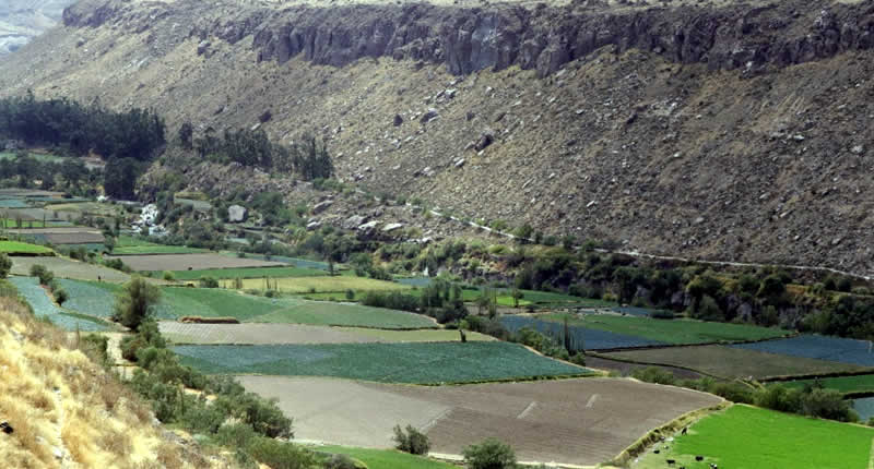 Un valle entre agricultura y naturaleza salvaje