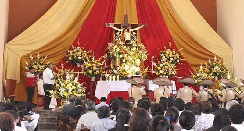 Festividad del Señor de La Joya — procesión y misa central en La Joya, Arequipa