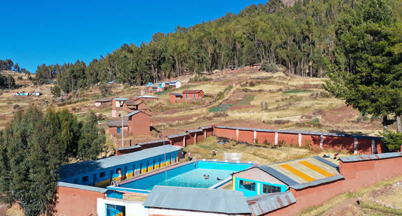 Balneario andino al pie del cerro Cuchopata