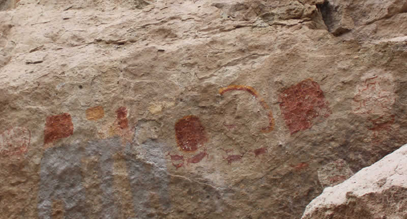 Imágenes rupestres prehistóricas en el corazón de la Cordillera de Carabaya