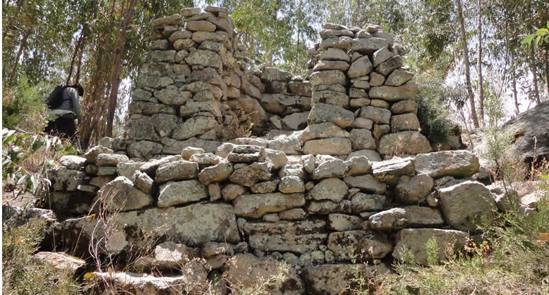 Restos de una antigua estructura