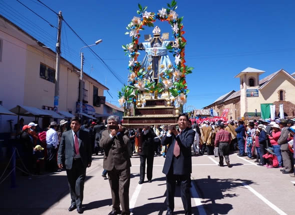 Devoción andina entre la Plaza, la Plazoleta Grau y el Cerro Calvario