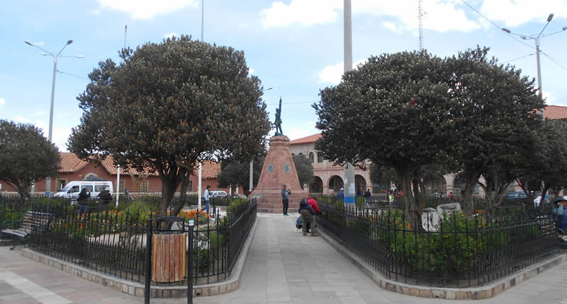 Plaza de Armas de Lampa