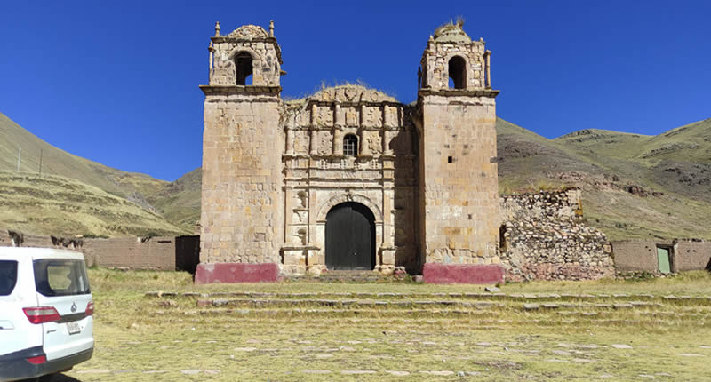 Arquitectura sacra hispánica en el Altiplano del Collao